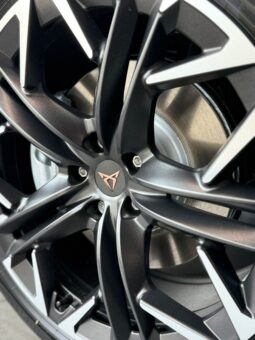 CUPRA Terramar Impulse 1.5 e-Hybrid pieno